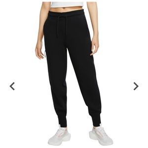 Nike tech fleece women's jogger